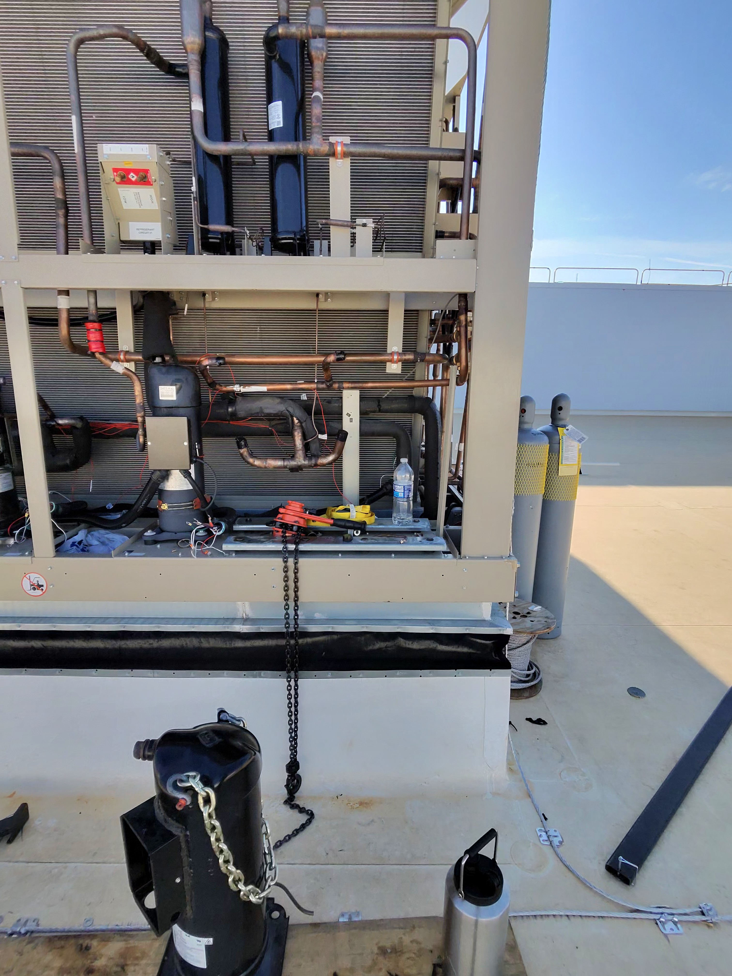 Chiller refrigerant piping work